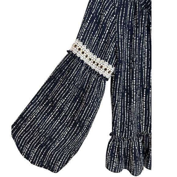 Misa Los Angeles Navy & White Carmen oversized Top - Picture 11 of 16